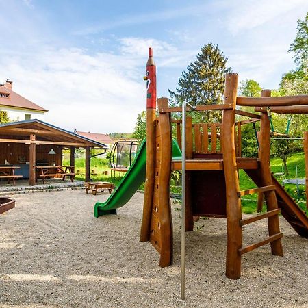 Penzion, Restaurant Gloria Chrastava Dış mekan fotoğraf