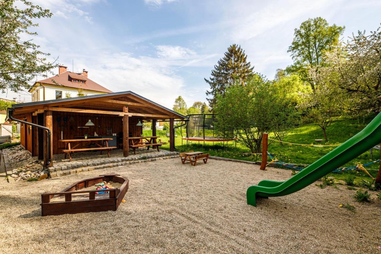 Penzion, Restaurant Gloria Chrastava Dış mekan fotoğraf
